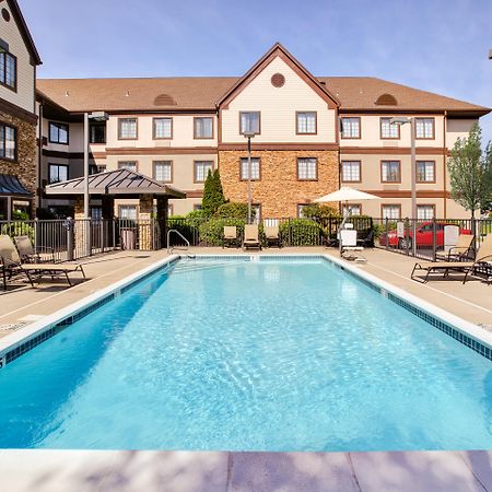 Staybridge Suites Louisville - East By Ihg Bagian luar foto